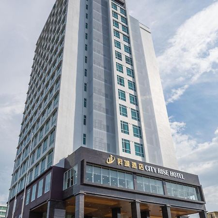 City Rise Hotel Miri Extérieur photo